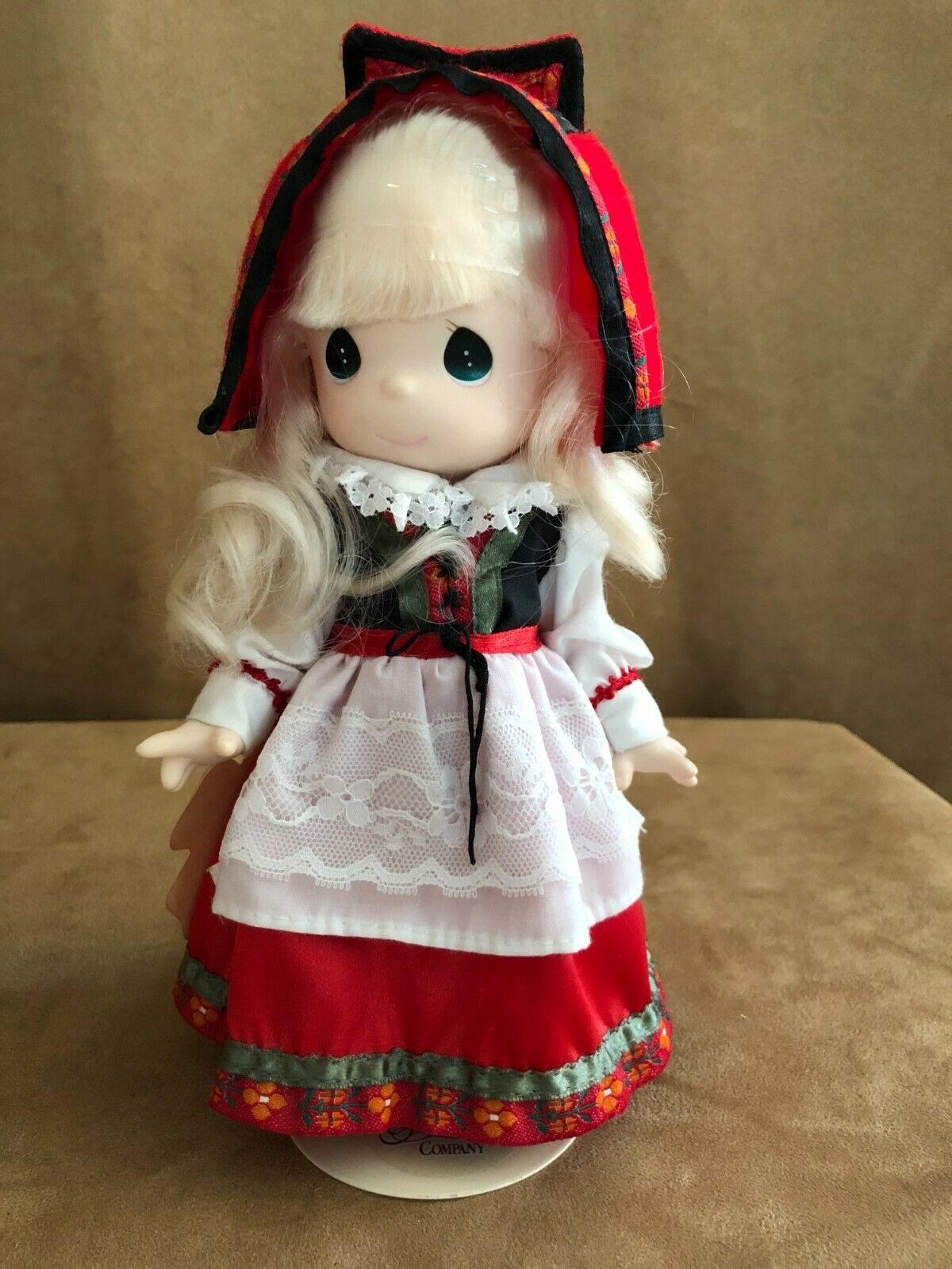 Ollie Children Of The World Precious Moments Doll 9" From Norway Little Girl