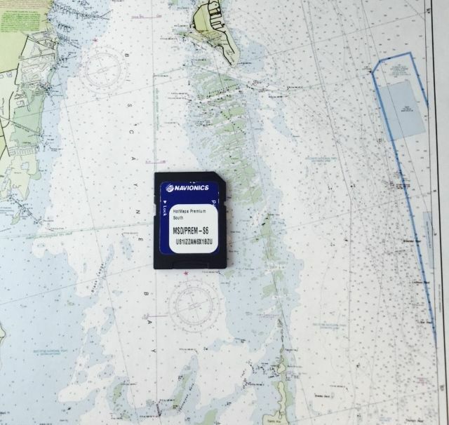 Navionics Hotmaps Premium South Msd/prem-s6 Sd And Microsd Card